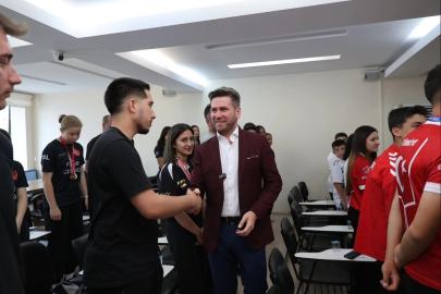 Başkan Kadir Tatık, Tavas’ın gururlandıran şampiyonları ağırladı