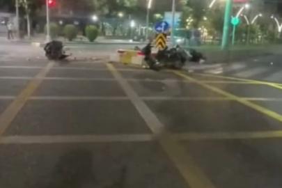 Batman’da 2 kişinin yaralandığı kaza anı güvenlik kameralarına yansıdı