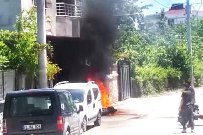 Batman’da park halindeki motosiklet küle döndü