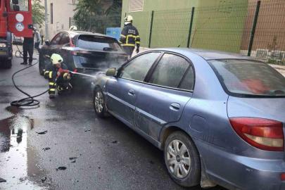 Batman’da park halindeki otomobilde çıkan yangın söndürüldü