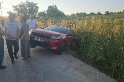 Bilecik’te 2 otomobil çarpıştı: 3 yaralı