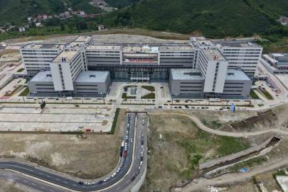 Bin 200 yataklı Ordu Şehir Hastanesi açılış için gün sayıyor