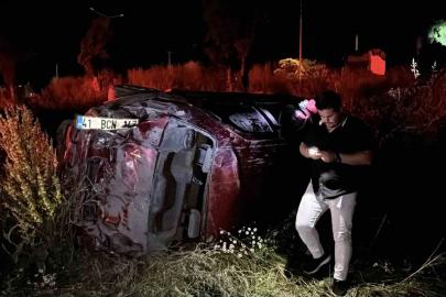 Bolu’da kontrolden çıkan otomobil takla attı: 2 yaralı