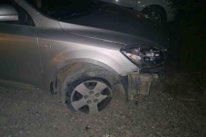 Bolu’da yön levhasına çarpıp kaçan alkollü sürücü kamerada bulundu