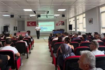 Burhaniye’de Okul Güvenliği Bilgilendirme Toplantısı yapıldı