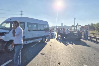 Büyükçekmece’de 2 aracın karıştığı kazada 1’i ağır 4 kişi yaralandı