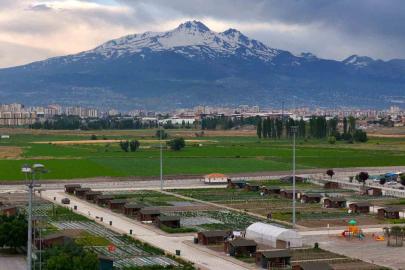Büyükşehirin Doğal Ürünler Bahçesi’ne anlamlı ziyaret: TÜBİTAK 4004 projesiyle geleceğin çevrecileri yetişiyor