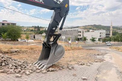 Çermik’te yol yapımı gecikti başkan özür diledi