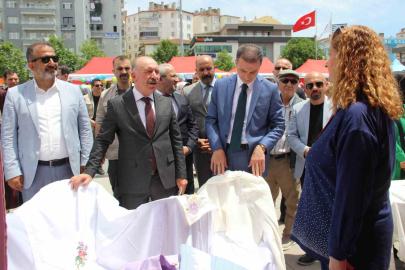 Çorum’da kursiyerlerin 1 yıldır yaptığı el emeği ürünler görücüye çıktı