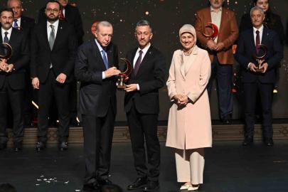 Cumhurbaşkanı Erdoğan’dan KARDEMİR’e "Yılın Kurumsal Kan Bağışçısı" ödülünü