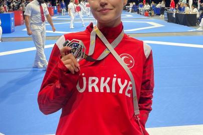 Denizlili sporcu Almanya’dan gümüş madalya ile döndü