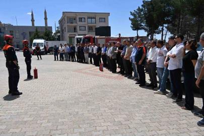 Derik’te yangın söndürme ve tahliye tatbikatı gerçekleştirildi
