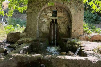 Diyarbakır’da tarihi çeşme harabeye döndü