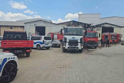 Elazığ’da depo yangını söndürüldü