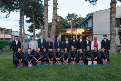 Erzincan Fen Lisesi Futbol Takımı Türkiye finalleri yolunda