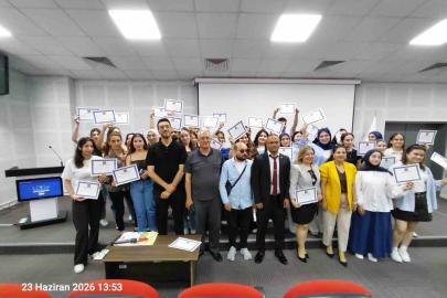 Görme engelli öğrencilerin üniversite yolculuğuna büyük destek