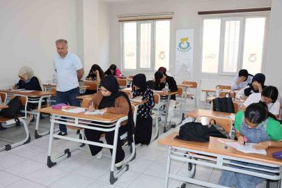 Haliliye’de gençler YKS’ye seri denemelerle hazırlanıyor