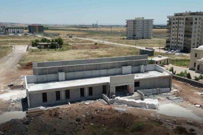 Haliliye’de yarı olimpik yüzme havuzunda çalışmalar hızla sürüyor
