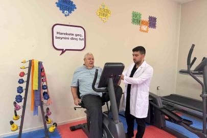 Hastalığın etkisiyle kaybolan adam Alzaymır Merkezi’nde yeniden hayat buldu