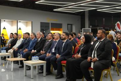 İnönü Üniversitesi’nde gençlerle buluşan Akar’dan teknoloji hamlesi vurgusu