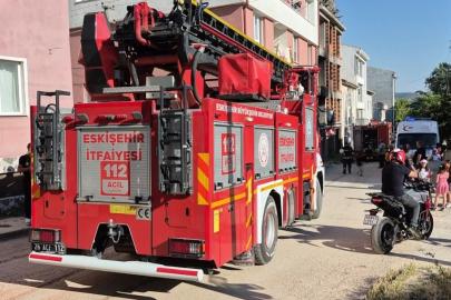 İnşaatta çıkan yangın itfaiyenin müdahalesiyle söndürüldü