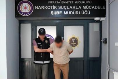 Isparta’da uyuşturucu ticareti suçundan 10 yıl hapis cezasıyla aranan şahıs yakalandı