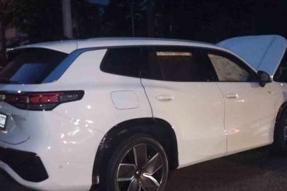 Kadıköy’de iki otomobil çarpıştı: 2 yaralı