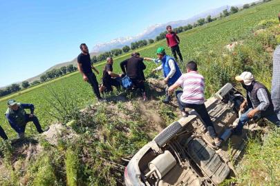 Kahramanmaraş’ta otomobil kanala uçtu: 4 yaralı