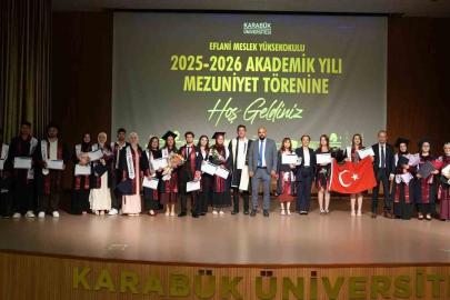 Karabük’te meslek yüksekokullarında mezuniyet coşkusu