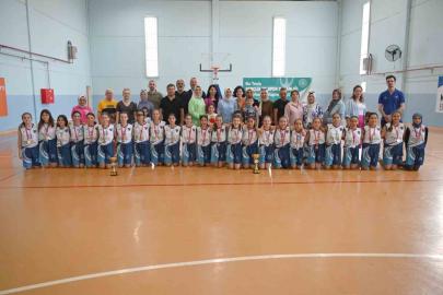 Karacabey Belediyespor’da kupa sevinci