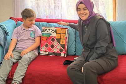 Kaymakam Odabaşı’dan ’Çay Saati’ konseptiyle öğrencilere ev ziyareti