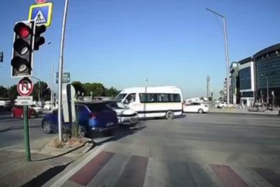 Kırmızı ışık ihlali kazaya neden oldu