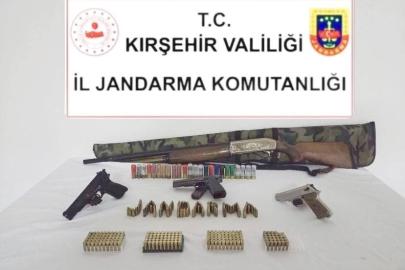 Kırşehir’de ruhsatsız silah operasyonu: 4 silah ele geçirildi
