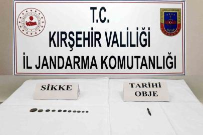 Kırşehir’de tarihi eser operasyonu: Sikke ve objeler ele geçirildi