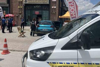 Konya’da kafe kurşunlayan şüpheli aracını bırakarak kaçtı