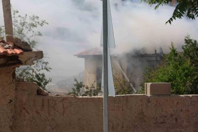 Konya’da müstakil evde yangın paniği
