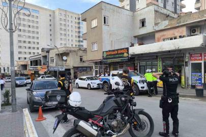 Kurtalan’da trafik denetimi: 20 motosiklet yediemine çekildi, 60 araca ceza kesildi