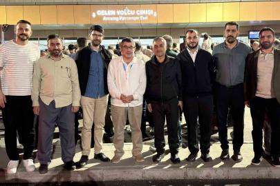 Kutsal topraklardan dönen hacılar Van’da coşkuyla karşılandı