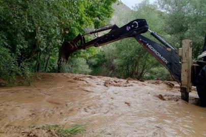 Malatya’da Kozluk Çayı taştı, yürüyüş rotaları su altında kaldı