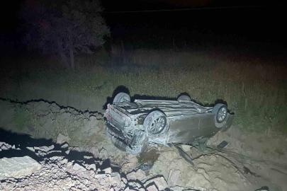 Manisa’da otomobil şarampole uçtu: 2 yaralı