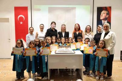 Merkezefendi’de kreş öğrencilerinin mezuniyet sevinci
