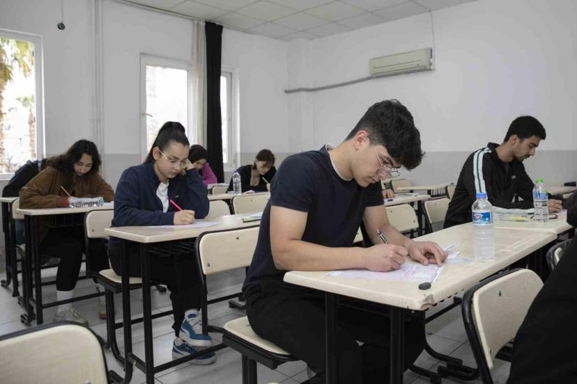 Mersin’de uzmanlardan YKS adaylarına önemli öneriler