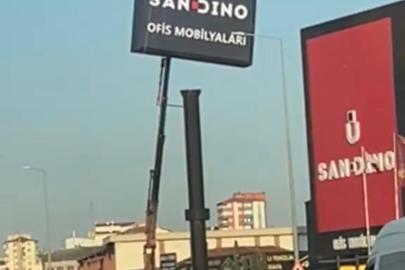 Metrelerce yükseklikte önlem almadan çalışan işçiler yürekleri ağza getirdi