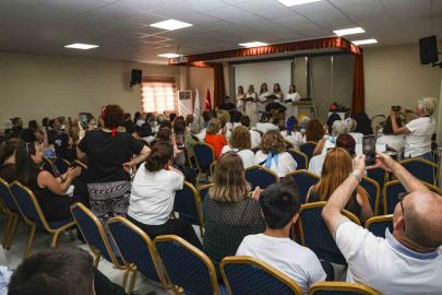 Mezitli’nin kadınları Hatay’da dayanışma için buluştu