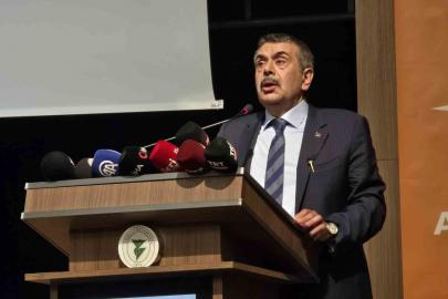 Milli Eğitim Bakanı Tekin: "Ekrem İmamoğlu Özgür Özel ilişkisini Tosun Paşa filmine benzetiyorum"