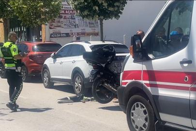 Motosikletin çarptığı yaya yaralandı