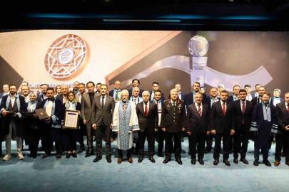 NEÜ’de 6. Akademi Ödülleri Töreni’nde ödüller sahiplerini buldu