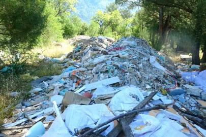 Ormanlık alanlara atılan moloz ve inşaat atıklarına vatandaş tepkisi
