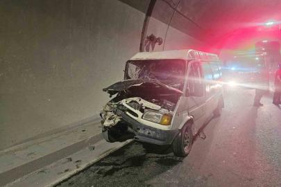 Osmangazi Tüneli içindeki trafik kazasında, 1’ağır 3 kişi yaralandı