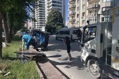 Otomobil ile moped çarpıştı: 5 yaralı